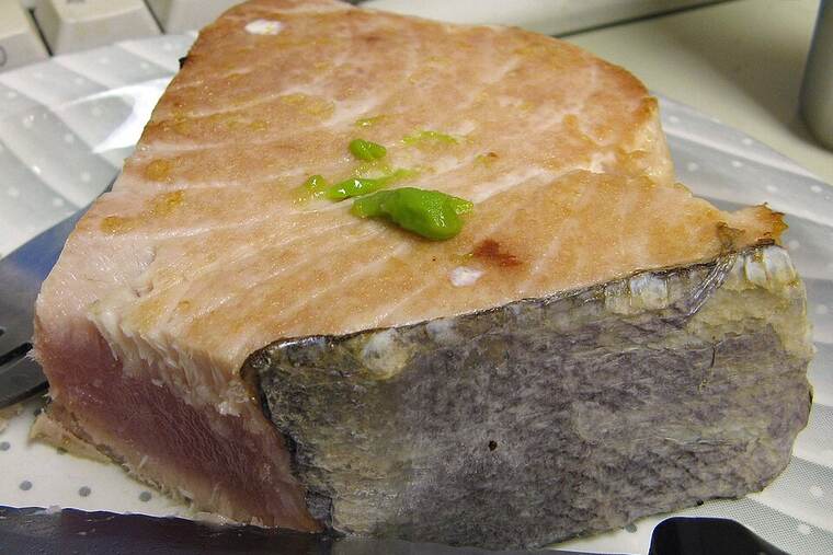 Bonito del norte enlatado en aceite de soja