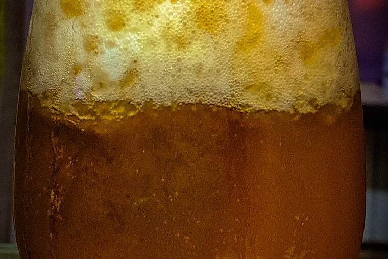 Detalle de cerveza oscura 8°- 9°