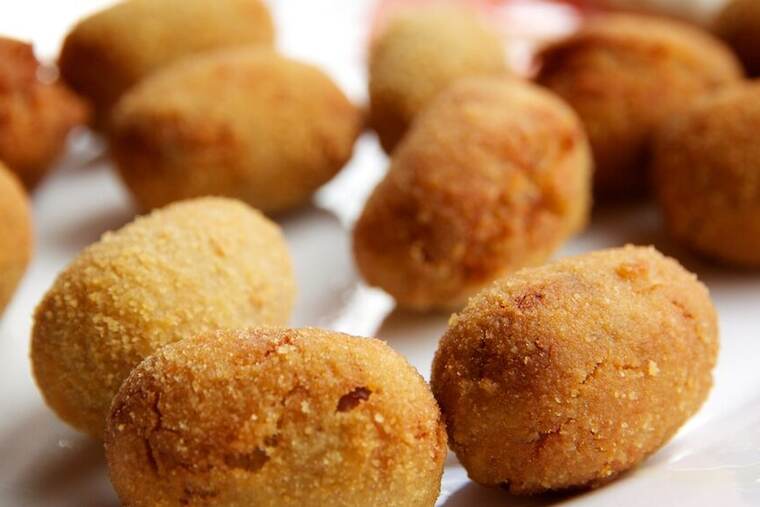 Croquetas de pollo, ingrediente de receta de croquetas de patata