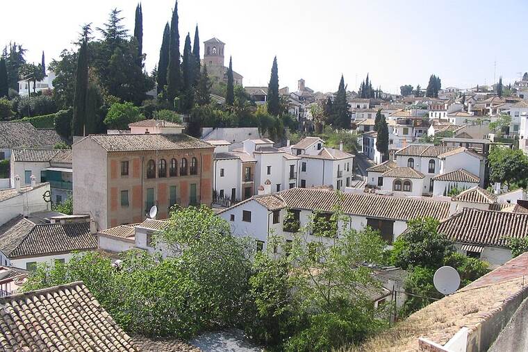 Granada, uno de los ingredientes de receta de condimento de granada