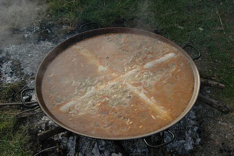 Paella marinera