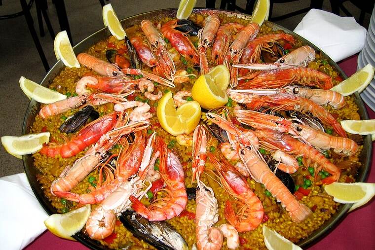Detalle de paella marinera
