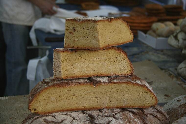 Pan de maíz, ingrediente de receta de ensalada mexicana de pan de maíz