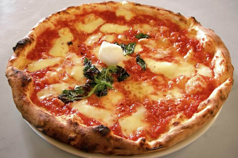 Detalle de pizza precocinada