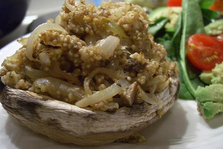 Puré de patatas y champiñones en copos