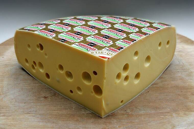 Detalle de queso emmental