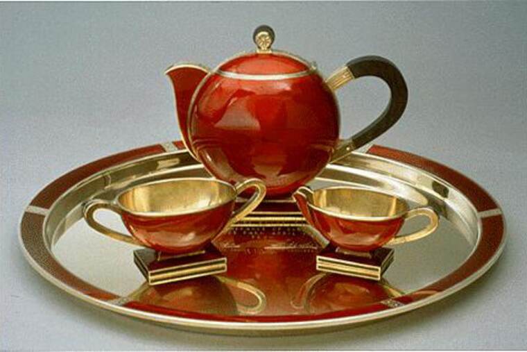 Detalle de té infusión con leche