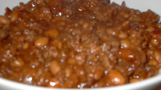 Cazuela de frijoles en olla de cocción lenta, también conocida como receta de chile dulce