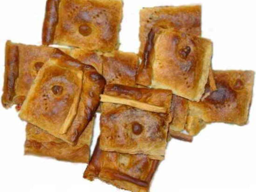 Empanada gallega de atún