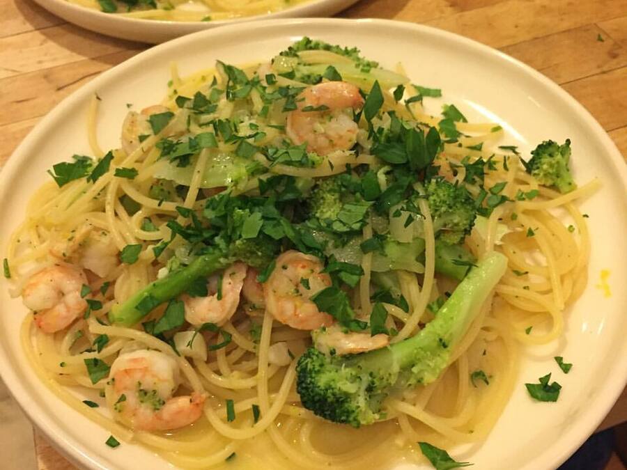 Espaguetis con gambas y ajo