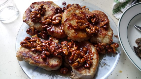 Impresionante receta de chuletas de cerdo con nueces y miel