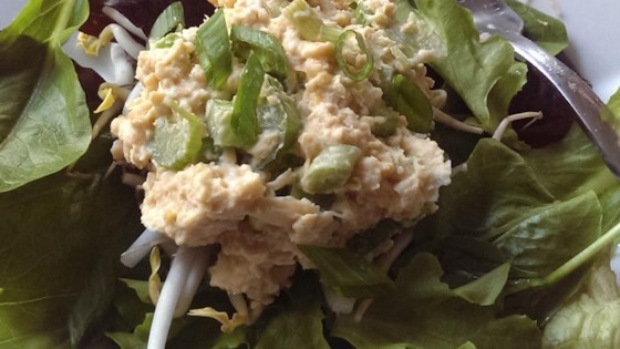 Receta de ensalada de atún simulada