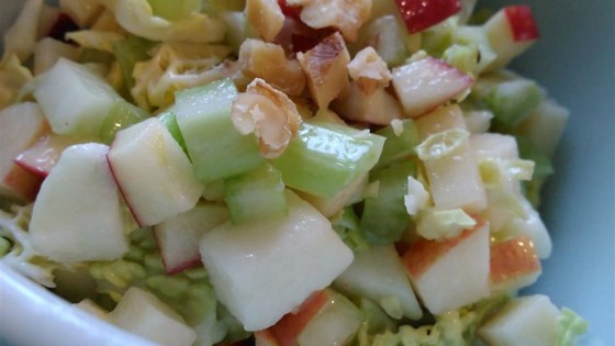 Receta de ensalada de col Waldorf