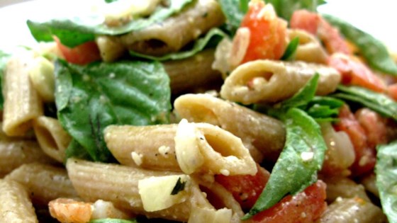 Receta de pasta de tomate y albahaca