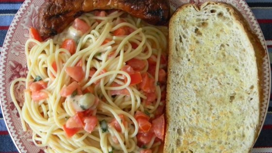 Receta de Pasta de Verano con Albahaca, Tomate y Queso