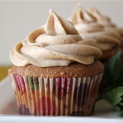 Receta de pastel de calabaza y especias con glaseado de queso crema y canela