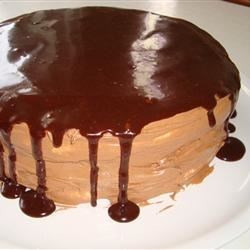 Receta de pastel de merengue de chocolate, canela y avellanas