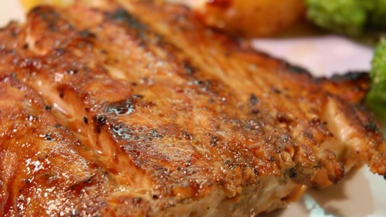 Receta de salmón marinado a la parrilla