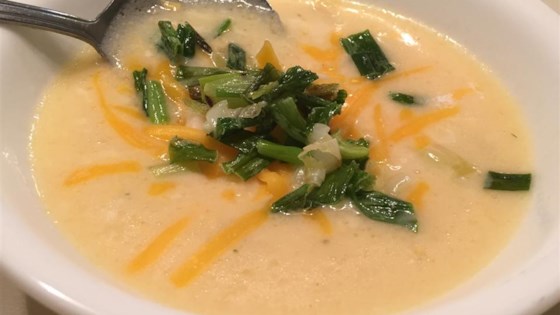 Receta de sopa cremosa de queso cheddar