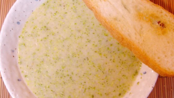 Receta de sopa de crema de brócoli gourmet